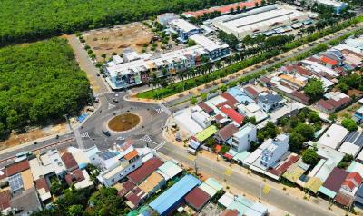 1,8 Hecta có 400m2 thổ cư mặt tiền Quốc Lộ 56 - Thị Trấn Kim Long, BRVT cần bán