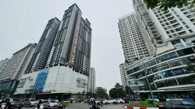 Bán căn 161m2 full NT hoàng gia toà Diamond Residence 25 Lê Văn Lương
