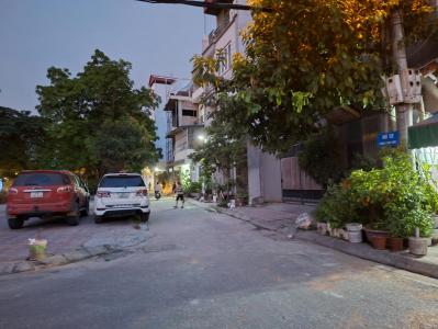 Bán đất ngõ 532 Ngọc Thuỵ 75m2, MT 5m6 vuông đẹp,  oto 7 chỗ ra vào thoải mái, giá đầu tư. LH
