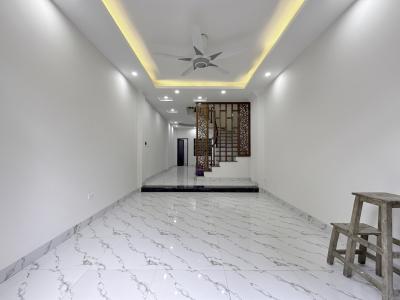 Bán gấp nhà Vân Côn, Hoài Đức, ô tô đỗ cửa, 4 tầng
