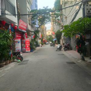 BÁN GẤP NHÀ CẦU GIẤY, PHÂN LÔ, ÔTÔ VÀO NHÀ, VỈA HÈ KINH DOANH, 55M2 GIÁ 15 TỶ