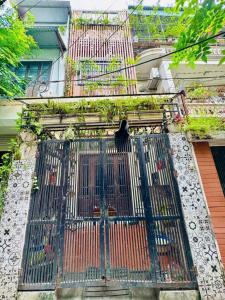 BÁN GẤP NHÀ ĐẸP - GIÁ TỐT - Vị Trí Đắc Địa Tại Phố Bạch Đằng, Quận Hai Bà Trưng, Hà Nội