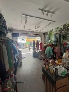 Bán HXH  Nhà Nguyễn Văn Thương _ p.25 - 60m2 (5.6x11)- 3 tầng - MBKD - sổ vuông A4 - 11 tỷ