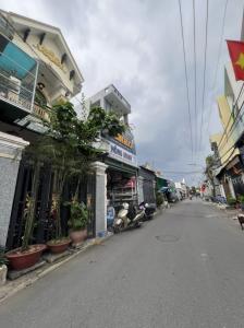 Bán nhà 2 Tầng đang  kinh doanh có thu nhập ổn định,đường nhựa 6m thông tứ  tung