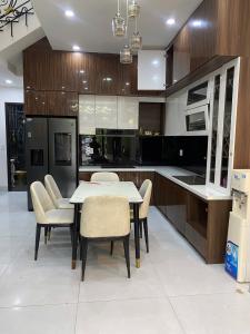 Bán nhà 2 tầng đường ĐỒNG XOÀI - đường rộng 10,5m trục kinh doanh