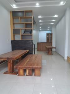 Bán nhà 3 Tầng Dĩ An_TPHCM,đường nhựa trước nhà rộng rãi,thông 8 hướng