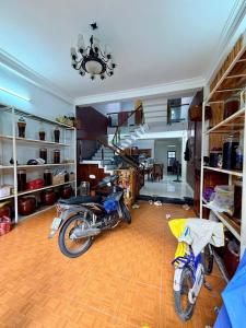 ????????Bán nhà 3 tầng đường Hoà Minh 14 - (Sát Kinh Dương Vương, gần biển)