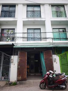 BÁN NHÀ 4 LẦU ĐẸP – ĐƯỜNG 8M THẠNH XUÂN 48, Q.12 (vị trí đẹp giáp Gò Vấp)