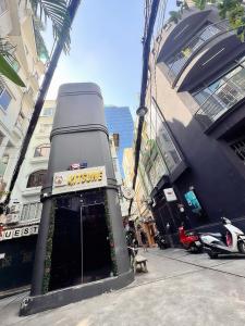 BÁN NHÀ 4 TẦNG HXH Đ.LÊ THÁNH TÔNG, BẾN NGHÉ, QUẬN 1 - DT 42M2 - HDT 30TR/TH - KHU PHỐ NHẬT NỔI