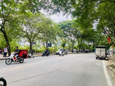 Bán nhà Bằng B, Hoàng Mai, 5m Ô tô, gần phố, 41m2, 9 tỷ(CTL)