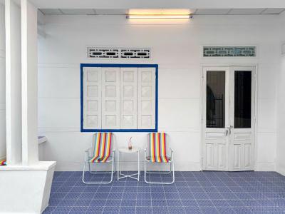 Bán nhà căn góc gần chợ Vĩnh Hải đường ôtô cách đường 2/4 tầm 30m cách biển hơn 500mDiện tích