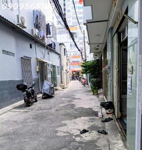 ???? BÁN NHÀ ĐẸP đường TẠ QUANG BỬU P2, Q8 ( cũ ) - Giá chỉ 6,9 TỶ????????thương lượng