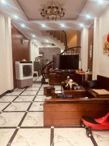 Bán nhà Đội Cấn hai thoáng 32m 3 tầng mặt tiền 6m giá chào 6.5 tỷ