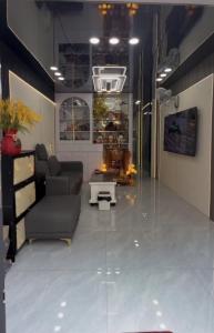 **Bán nhà hẻm Lạc Long Quân** phường 8 Tân Bình (4*28) 7PN - 7,7 tỷ