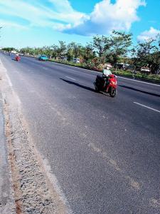 BÁN NHÀ HẺM Ô TÔ THÔNG CÁCH VÕ NGUYÊN GIÁP 20m
