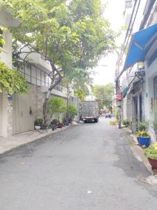 Bán nhà Hòa Bình - 42m2 - 4 tầng BTCT mới - view HXH Đầm Sen