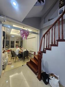 Bán nhà Hoàng Hoa Thám, Ba Đình, lô góc, ngõ thông 3 gác, 30m2, 5 tầng, chỉ 9.4 tỷ