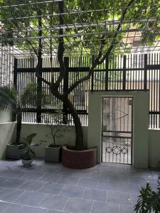 Bán nhà khu Hồ Tây – 100m – MT 7m  – gần phố – chỉ 26 tỷ