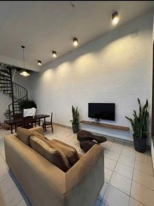 BÁN NHÀ KHU NGHỈ DƯỠNG AN SƠN 7,6 TỶ THƯƠNG LƯỢNG