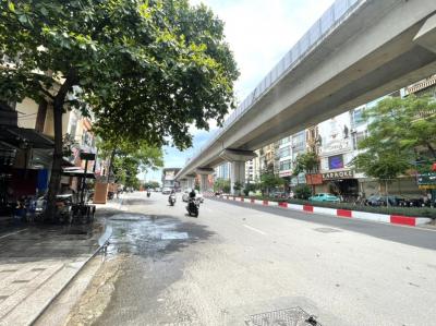 Bán nhà mặt phố Cát Linh Hào Nam, vỉa hè KD, 75m, mặt tiền siêu đẹp chỉ 29 tỷ
