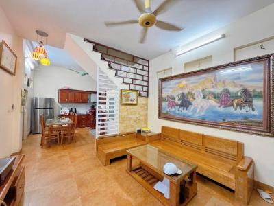 Bán nhà mặt phố Cầu Giấy,60m2, 7 tầng thang máy, 2 mặt tiền ô tô tránh