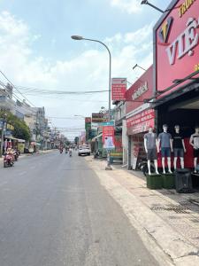 Bán nhà mặt tiền 20,5x28m giá 60 tỷ Đường Nguyễn Ảnh Thủ