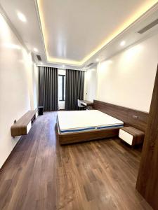 Bán nhà Nguyễn Đình Chiểu, 66m2, 6 tầng thang máy thông sàn, 30.5 tỷ, vỉa hè, ô tô, mới đẹp