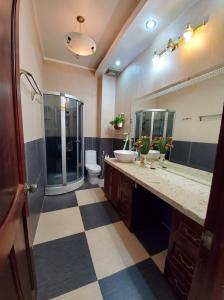 BÁN NHÀ PHÚ NHUẬN OTO VÀO NHÀ 70M2 5 TẦNG NGANG 5.5M 7 PN HẺM THÔNG KD CHDV NGUYỄN ĐÌNH CHÍNH GẤP