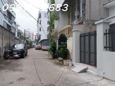 Bán nhà Quận 12, Nhà 1/ Nguyễn Văn Quá kết cấu 3 tầng 3PN 3WC giá 2ty5 TL