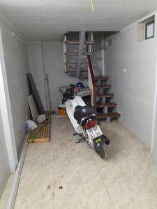 Bán nhà riêng Ngõ Quỳnh, 3 tầng x 15m2, sổ đỏ chính chủ, giá 2.6 tỷ có gia lộc