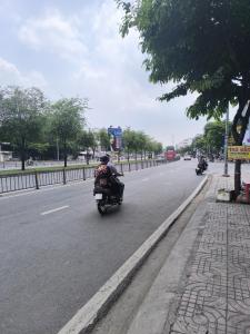 BÁN NHÀ SIÊU  HIẾM GẦN AEON MALL – MẶT TIỀN KINH DOANH – DÒNG TIỀN ỔN ĐỊNH 600 TRIỆU/NĂM