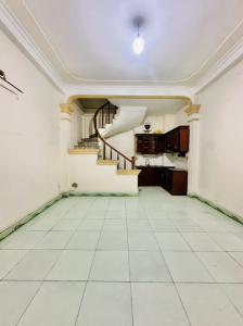 Bán nhà Thịnh Liệt, Hoàng Mai, sổ phân lô, ô tô gần nhà, 28m2, 5.5 tỷ