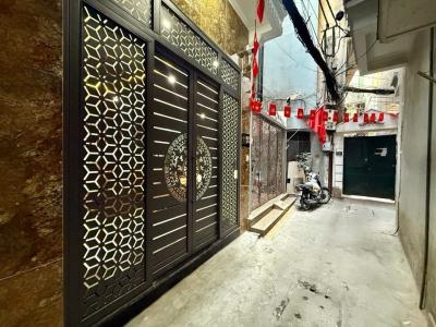 Bán nhà Trường Chinh, Đống Đa, Ngõ thông, Full nội thất xịn sò, 35m2, 9.8tỷ