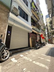 Biệt phủ mini Lê Trọng Tấn, ô tô tránh đỗ, 2 thoáng