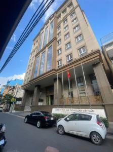 Building 2 Tản Viên 11 Tầng + 2 Hầm, DTSD Gần 4.000m², HĐT 926 Triệu/Tháng – Có Penthouse Hồ Bơi,