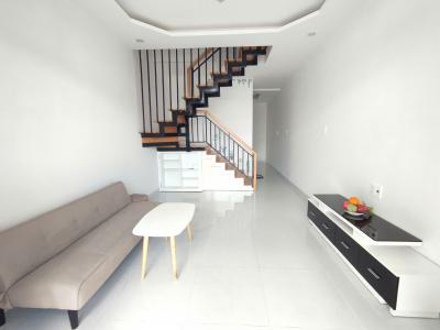 Cần Bán nhà 1trệt, 1lầu: đường Vạn Hạnh, P8, Đà Lạt