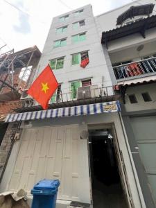 CĂN HỘ DỊCH VỤ HẺM XE HƠI BÙI VĂN BA QUẬN 7 - 26 PHÒNG - THU NHẬP 60 TR/ THÁNG - 8,99 TỶ (TL)