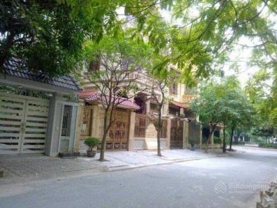 Chính chủ Bán Biệt thự ngõ 59 Láng Hạ, Ba Đình, Hà nội. DT 151 m x 3 tầng. Có thể xây 10 tầng.SĐCC.