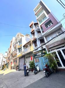 CHÍNH CHỦ CẦN BÁN NHÀ 5 TẦNG HXH 10M Đ.NGUYỄN TRÃI, P.NGUYỄN CƯ TRINH, QUẬN 1 - 53M2 FULL THỔ CƯ-