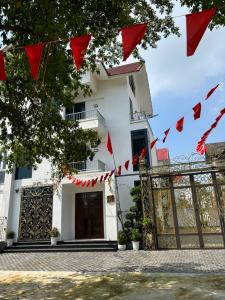 Chính chủ cho thuê Biệt thự Khu đô thị ngôi nhà mới (Căn E46) ngay mặt đường gần cầu Hoàng Xá, Quốc