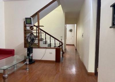 Chính chủ cho thuê nhà liền kề 3 tầng tại ngõ 447 Ngọc Lâm , Long Biên