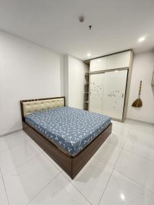 CHÍNH CHỦ GỬI BÁN CĂN 60 M2 BLUE STAR - GIA LÂM, GIÁ 70 TR/M2 - LH 0985865658