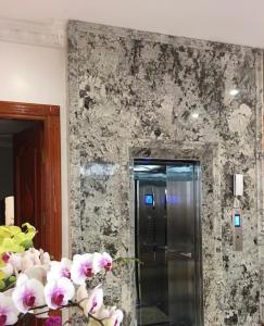 Chính chủ mình cho thuê nhà mới, lô góc, Xã Đàn, 97m2x 4T vỉa hè 28 Tr