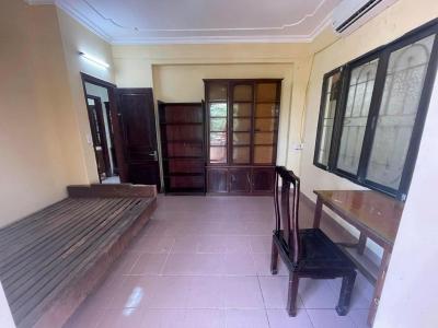 Cho thuê căn hộ Tập thể tầng 5 ngõ 805 Giải Phóng 120m2, 3 ngủ, 9 Triệu Full đồ