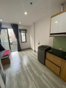 Cho Thuê Ccmn đẹp thoáng sáng ban công 16 Phạm Ngọc Thạch