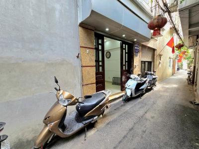 Cho thuê gấp nhà nguyên căn 25m2 4tầng 8.5tr/tháng KV Ba Đình, Tây Hồ, Đống Đa