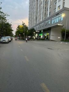CHO THUÊ MẶT BẰNG - DIỆN TÍCH 140M2 - LÔ GÓC NGÃ 4 SIÊU ĐẸP - PHÁP VÂN, HOÀNG MAI - CHỈ 90