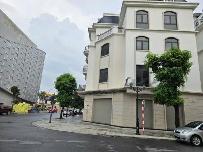 Cho thuê nhà 4 tầng  lô góc đối diện vincom ocean park 2