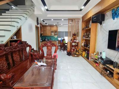 Cho thuê nhà KDC Khang Điền, DT 98m2, 4 Phòng ngủ, full nội thất, full tiện ích