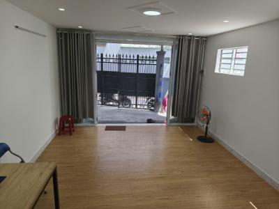 # Cho Thuê Nhà  kiệt Ô tô cạnh MT Nguyễn Hữu Thọ, đối diện Trường Lý Công Uẩn, 7tr/th